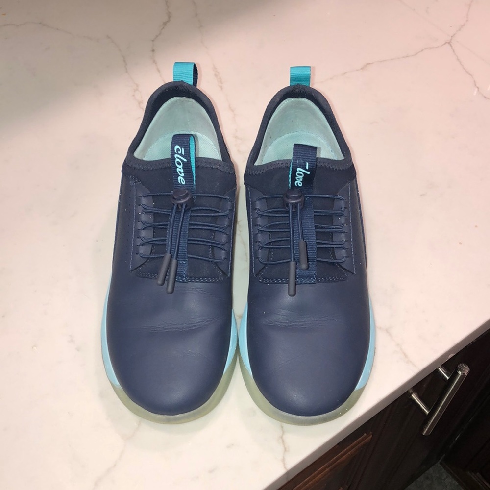 Navy Clove Healthcare Shoes. Size 7.5. Like new condition.